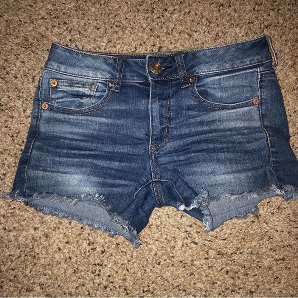 Super cute American Eagle Jean shorts!